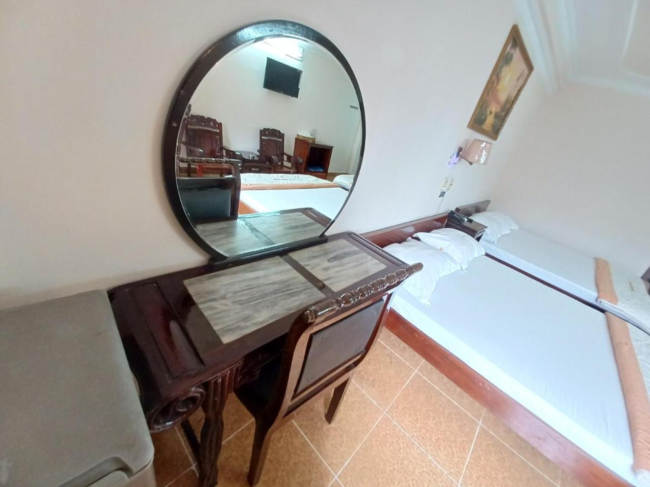 Hotel Nhat Binh *